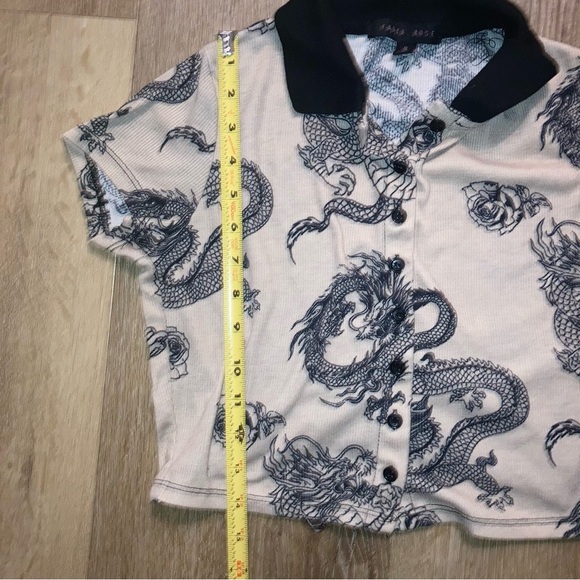 Faded Rose Women’s Black and Tan Dragon Print Crop Top | Size Small - Picture 7 of 7